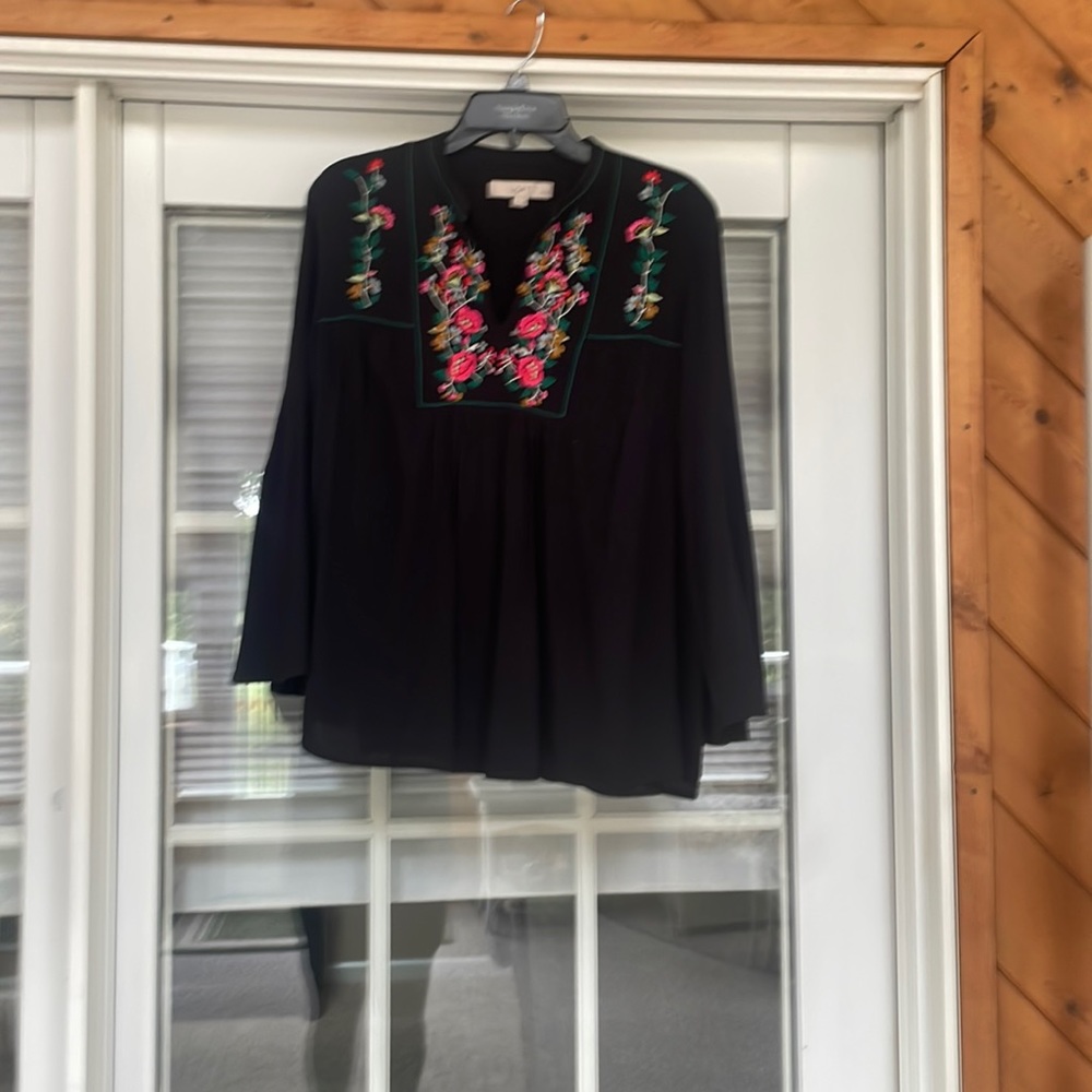 Loft Pheasant Hobo Black Top.  Size LP. NWOT
